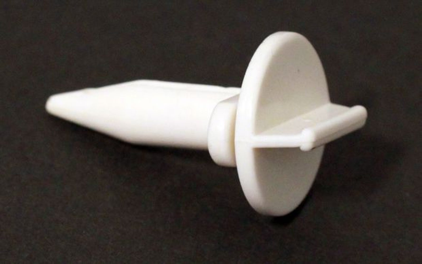 Clips grill for Volvo 240, 260, 262, 260 1981-93, white