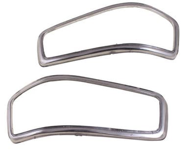Turn signal bezels for Volvo 140, 1967-72