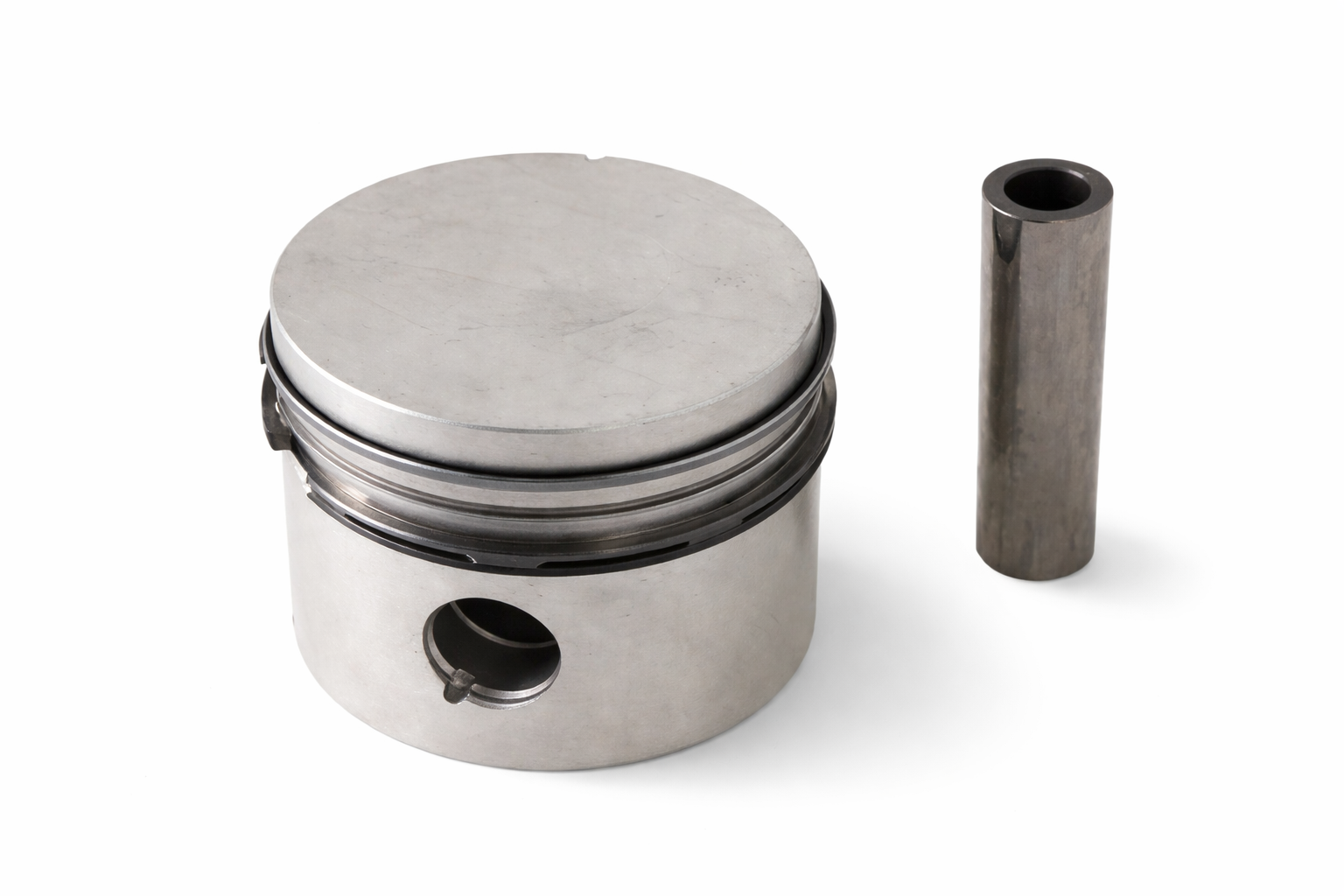 Piston set (4 pcs) with rings for Volvo B20, B30 -73 0.040"