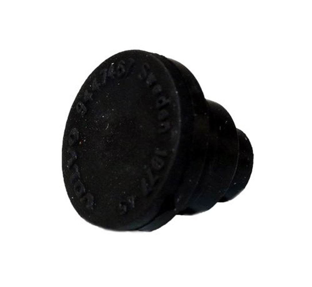 Washer reservoir seal for Volvo 740, 760, 780, 940, 960, S90, V90