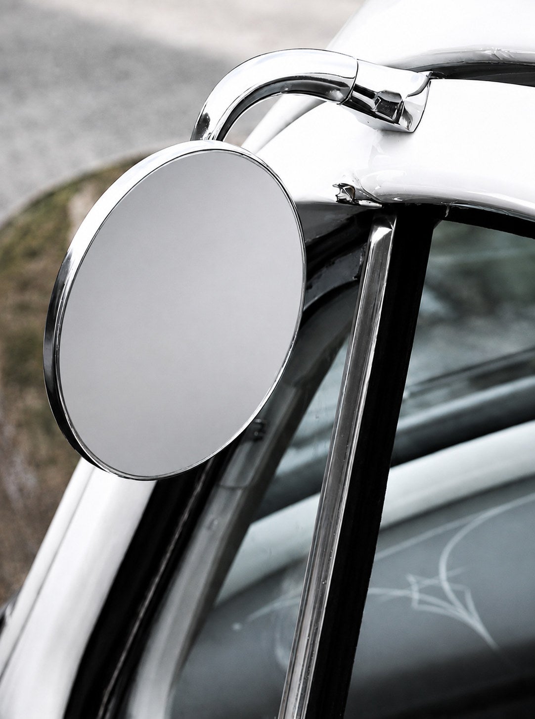 Door-Mounted Rear View Mirror – Peep Mirror 4" – Volvo PV 444, 544 — bild 1 av 3