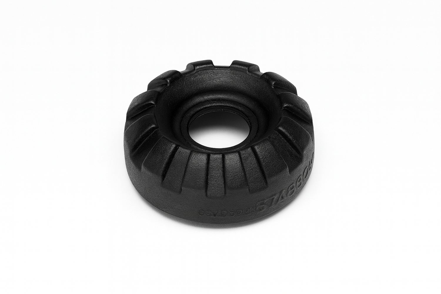 Upper strut washer for Volvo 740, 760, 780, 940, 960, S90, V90 — bild 1 av 2