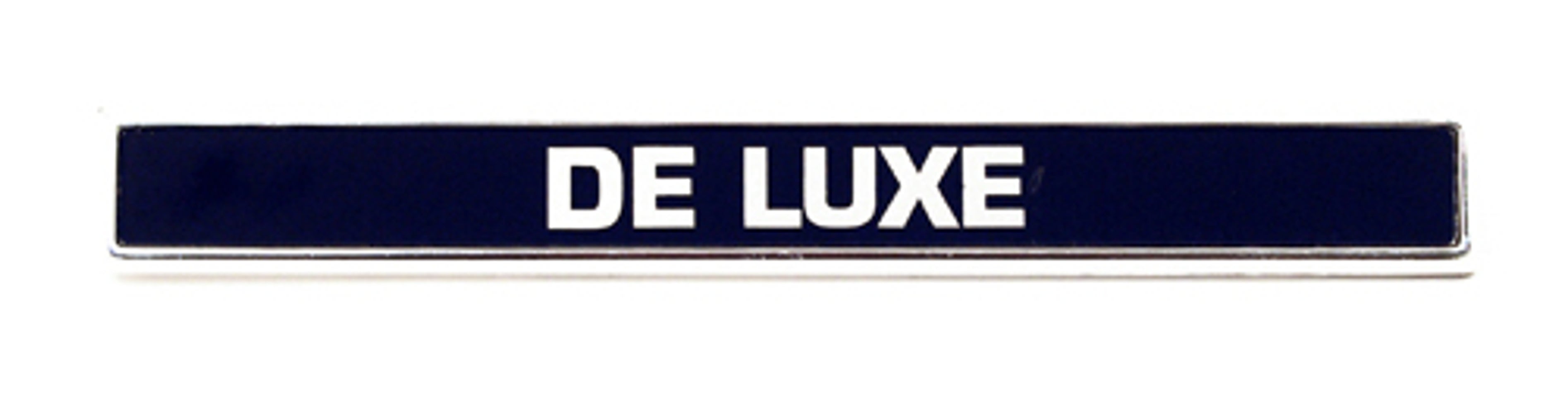 Emblem "De Luxe" for Volvo 140