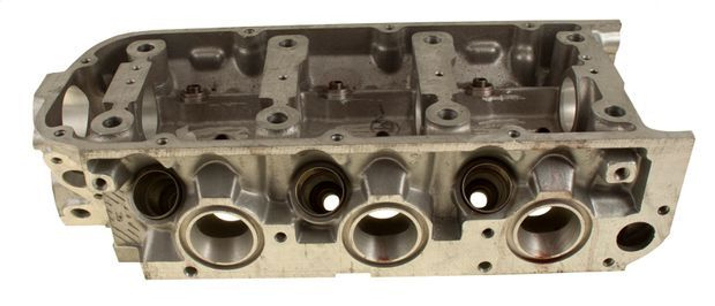 Cylinder head for Volvo 240, 740, 760, B27, B28, left